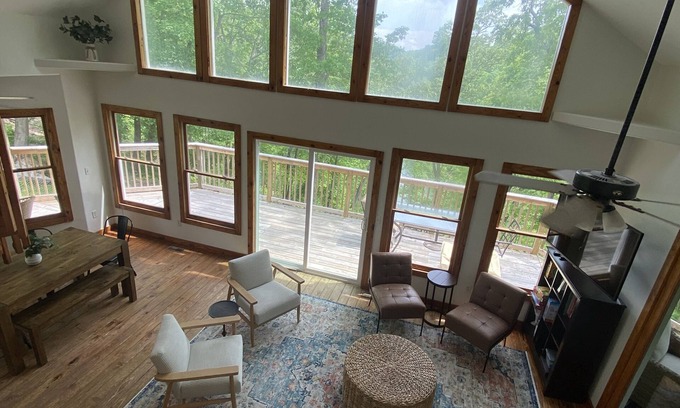 Jacksboro House | Beautiful Home with views, dock, lots of parking- near ATV trails