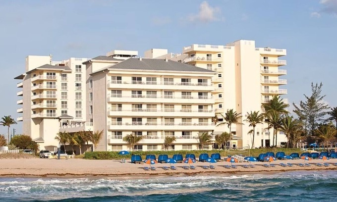 Pompano Beach Condo | Beautiful Hotel in Royal Vista 1BD near North Ocean Park