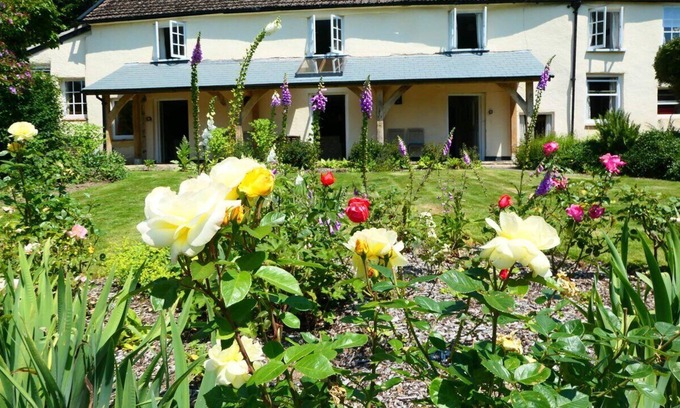 Dulverton House | Beautiful House and Garden - Dulverton, Exmoor