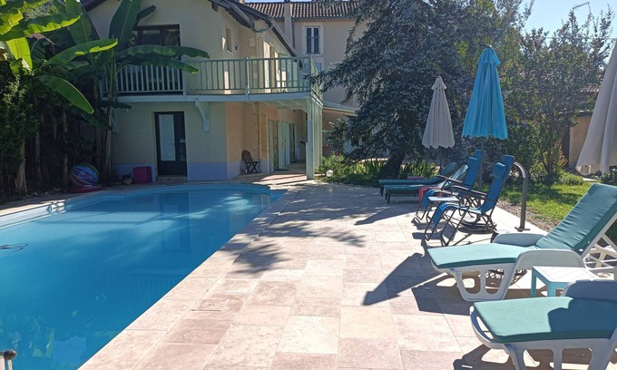 Vergt House | Beautiful house for 8 people, heated pool May to September, sauna, garden.