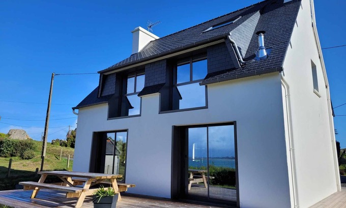 Kerlouan House | Beautiful house in front of the sea. Direct Access to the beach