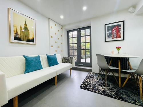 Harrow Road House | Beautiful House in Little Venice