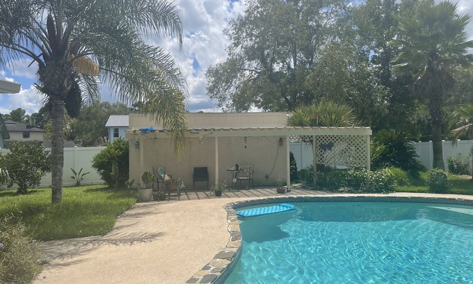 Westside House | Beautiful House in Jacksonville with Heated Pool