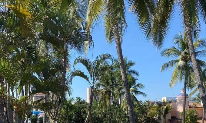 Isla Iguana House | Beautiful House at the Marina