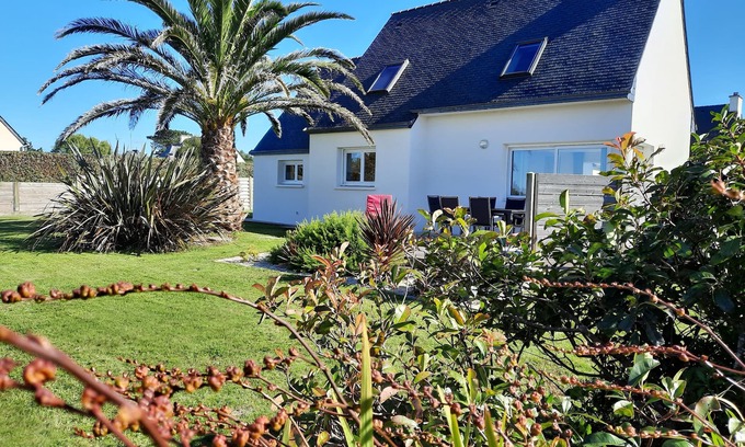 Landeda House | Beautiful house near the sea - view on the sea- in britanny