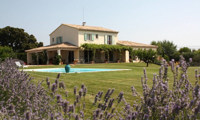 Estezargues Villa | Beautiful house with pool, breathtaking view, between Avignon/Nîmes for 6 p.