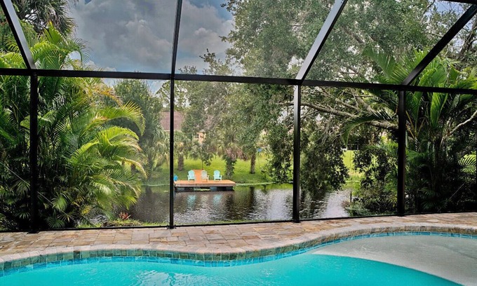 North Port House | Beautiful house with heated salt water pool, close to beaches, shopping plaza.