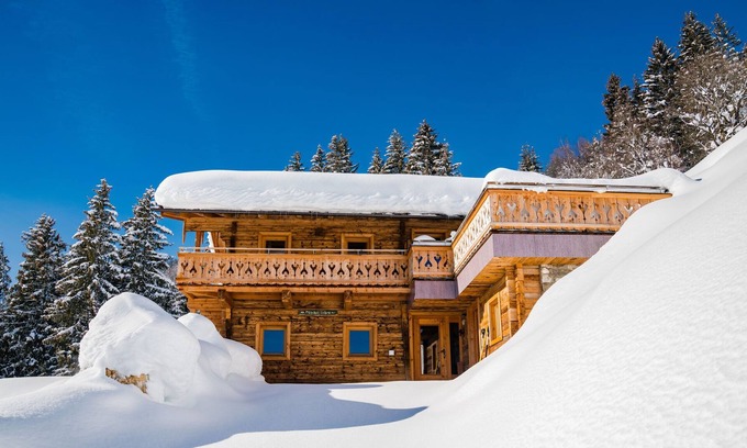 Schonbach House | beautiful hut with a great view and its own sauna