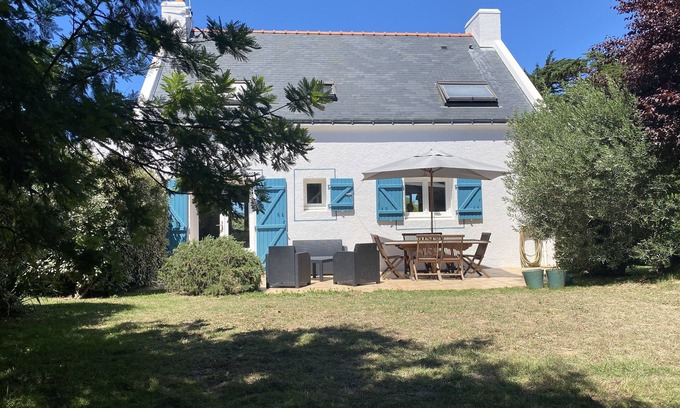 Bangor House | Beautiful iloise house offering warm, modern comfort