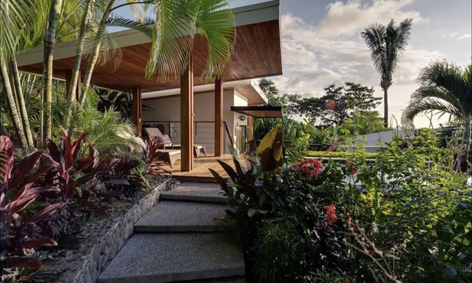 Mal Pais House | Beautiful Jungle Casita with plunge pool, Yoga/chill deck - stunning beach views
