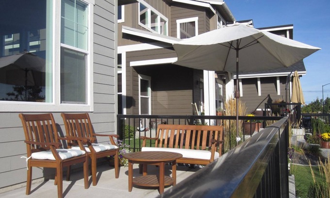 West Central House | Beautiful Kendall Yards cottage in the heart of Downtown Spokane