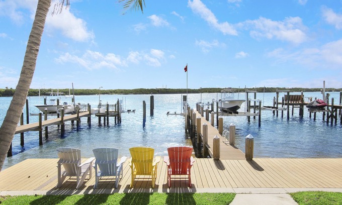 Jupiter House | ☼ Beautiful Key West Style Intercoastal Home! ☼