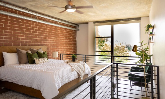 Third Ward Condo | Beautiful King Bed Loft in Downtown CLT w/ Free Wi-Fi & Parking