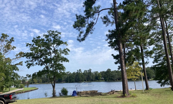 Perkinston House | Beautiful lake home on 3 acres in Silver Run Lakes