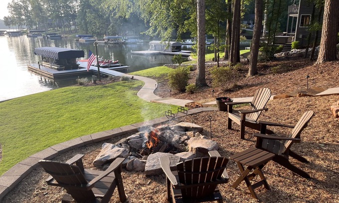 Lake Oconee House | Beautiful lake house 5 minutes from town