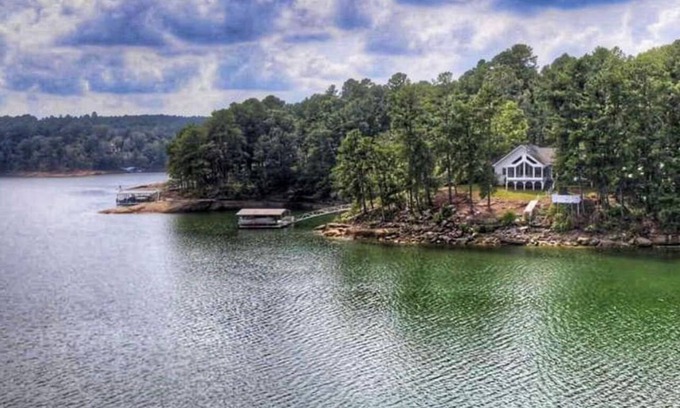 Arley House | BEAUTIFUL lake house with room for everyone!