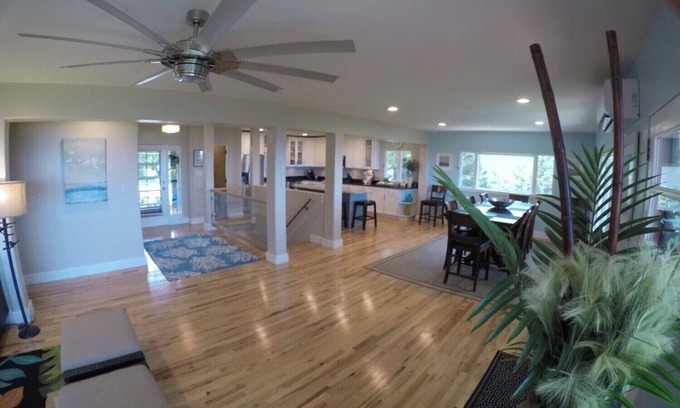 Benton Harbor House | Beautiful Lake Michigan Property with Private Beach. Sleeps 10