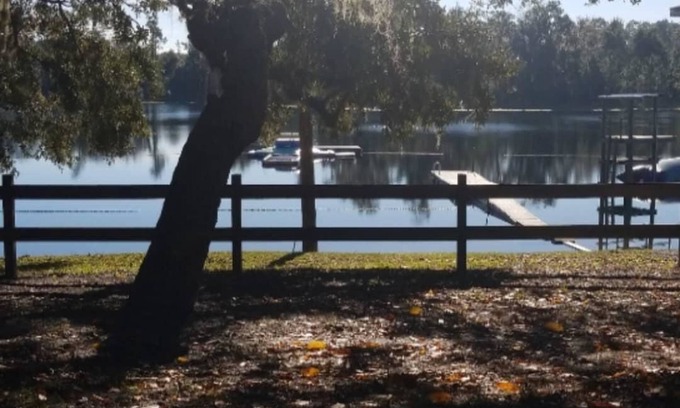 De Leon Springs Cabin | Beautiful lake front property with fully furnished cabins!