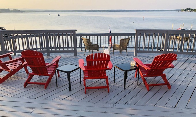 Saratoga Springs House | Beautiful lake House with sunset views