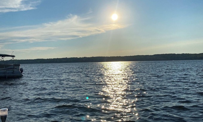 Sidney Cottage | Beautiful Lakefront Cottage on Messalonskee Lake, pet friendly