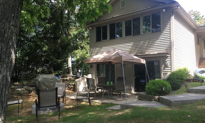 Holland Cottage | Beautiful Lakefront Home! Winter- long term rentals available