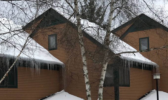 Waterville Valley House | Beautiful Large Townhouse In The Heart of Waterville Valley.