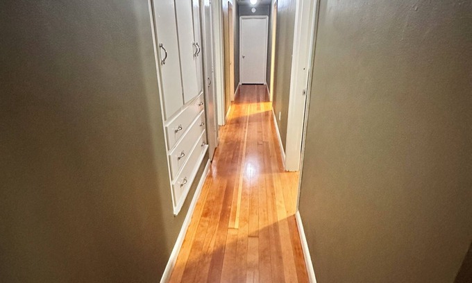 Hillsboro House | Beautiful large family home for families, family reunions and more.