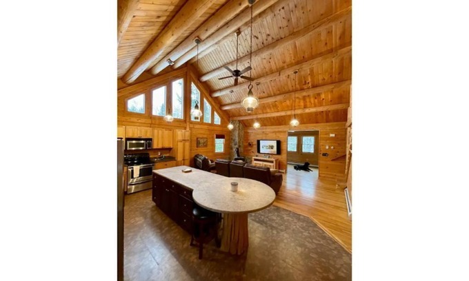 Moultonborough House | Beautiful log cabin near Castle in the Clouds