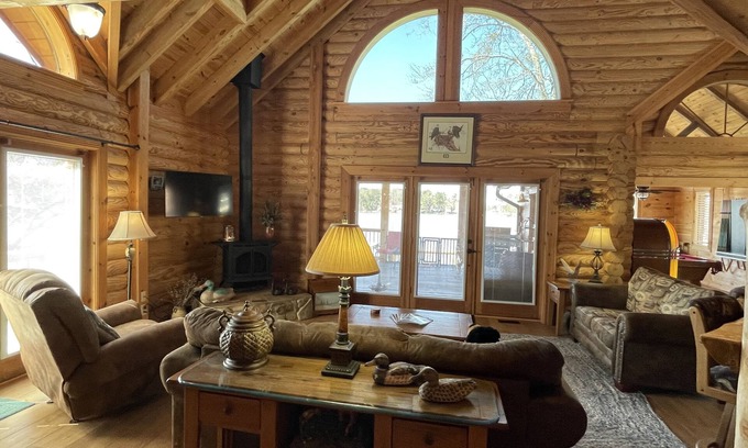 Hollands Landing House | Beautiful Log Cabin on Lake Murray