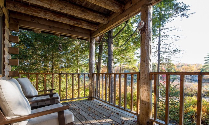 Washington Cabin | Beautiful Log Cabin on Highland Lake