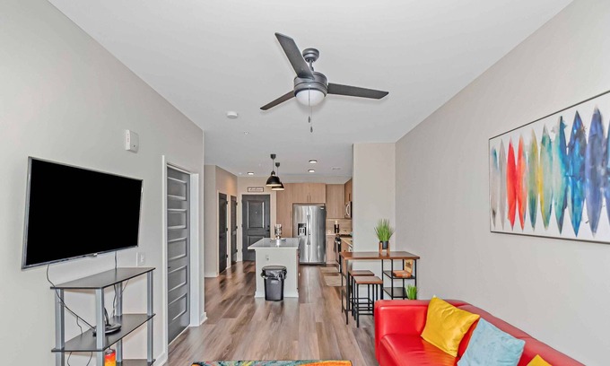 Cabbagetown Apartment | Beautiful Luxury 1bd Rm Suite