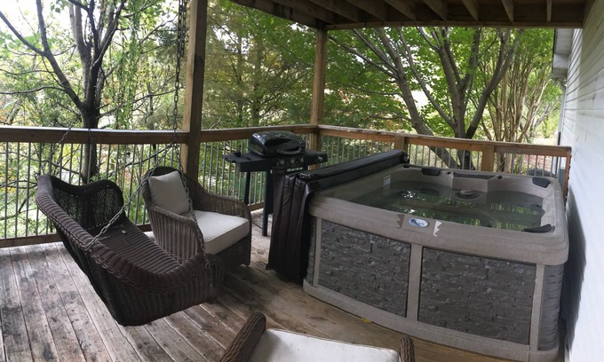 Clyde Villa | beautiful luxury villa B, in the Smoky Mountains