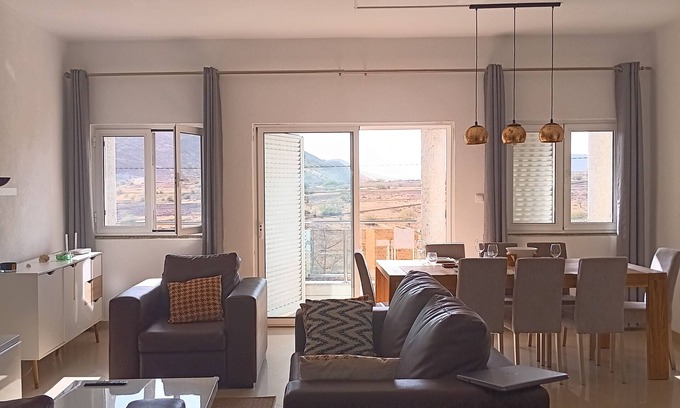 Praia Apartment | Beautiful & Modern 3 bedroom apartment. Home Away From Home. <3