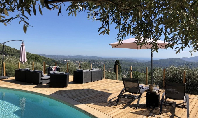 Cabris House | Beautiful, modern home with stunning sea views and private pool