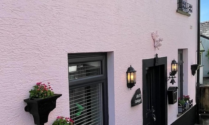 Bishopston House | Beautiful Mumbles/Gower cottage