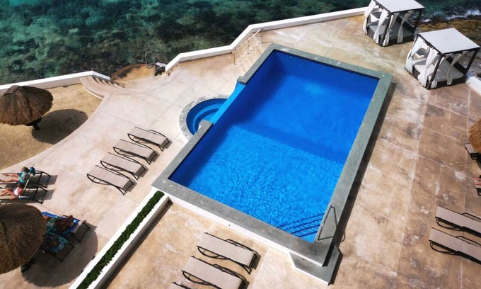 Zona Hotelera Norte Condo | Beautiful 3 Bedrooms Ocean Front Condominium 🥂 With the Best Sunsets View .