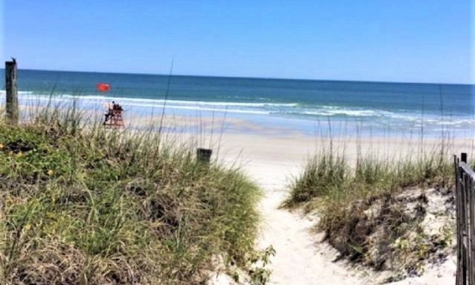 Neptune Beach House | Beautiful Neptune Beach Home