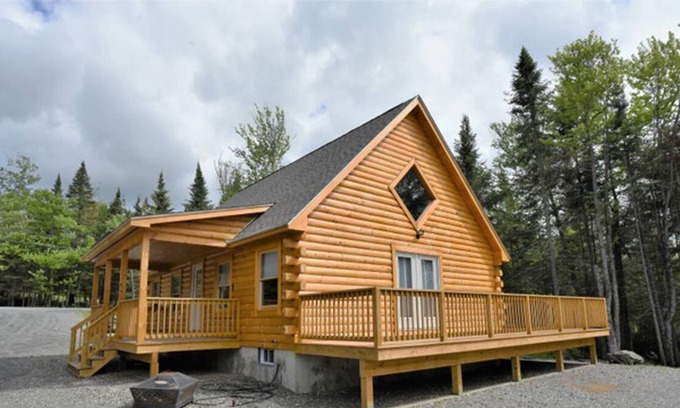 Pittsburg Cabin | Beautiful, New, 2 BR Log Cabin Nestled in Front of Back Lake
