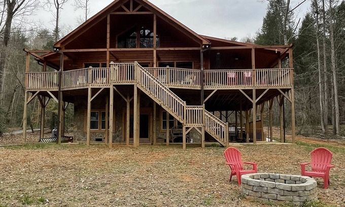 Lake Lure Cabin | Beautiful New Cabin on the Broad River, 3 miles from Lake Lure, NC