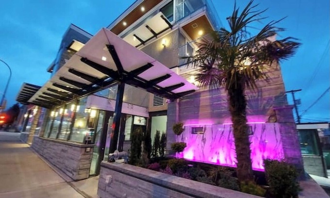 Vancouver South House | Beautiful New Luxury 3 Bedroom Townhouse