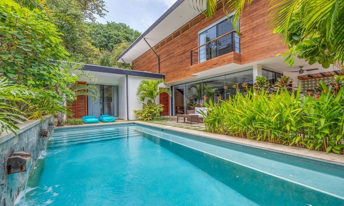 Playa Guiones House | Beautiful New Modern Home, Centrally Located, Pool, only 300m to beach