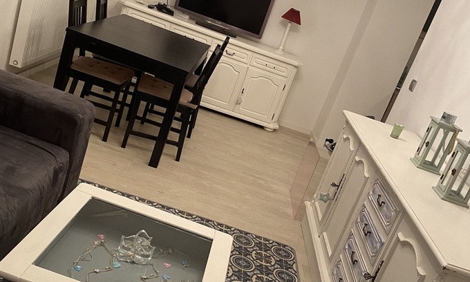 Afferde Apartment | Beautiful new vintage apartment