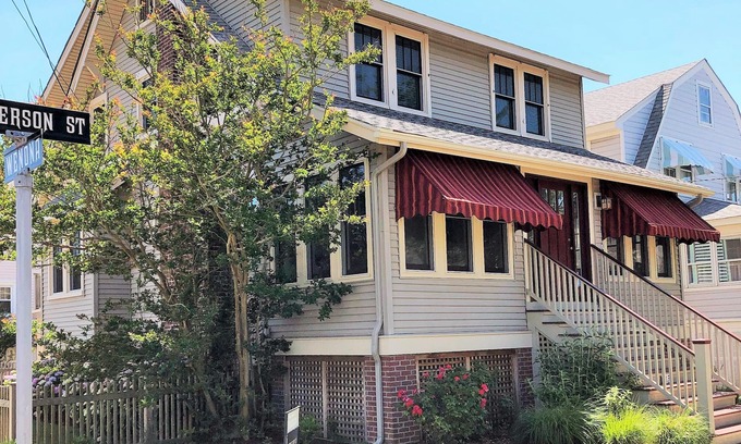 Cape May House | Beautiful newly renovated home - Great location close to beach and town center