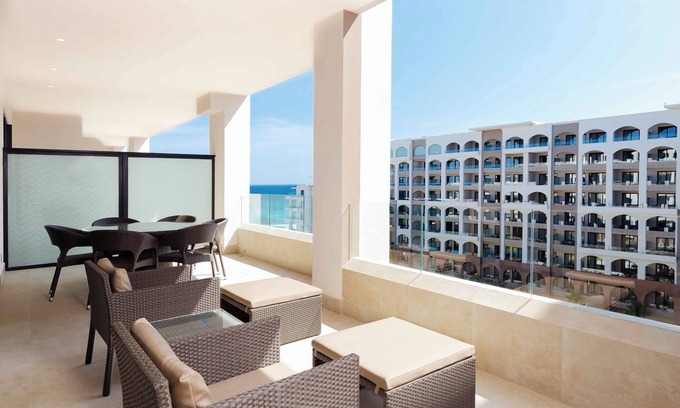 Zona Hotelera Resort | BEAUTIFUL OCEAN FRONT RESORT IN VILLA LA VALENCIA LOS CABOS!