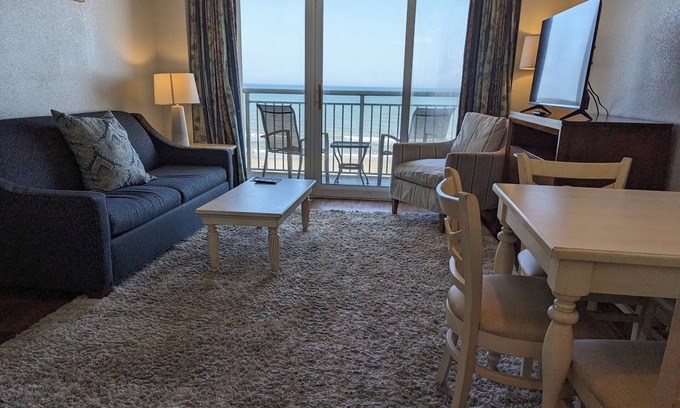 Crescent Beach Hotel | Beautiful oceanfront condo - Bay Watch 634