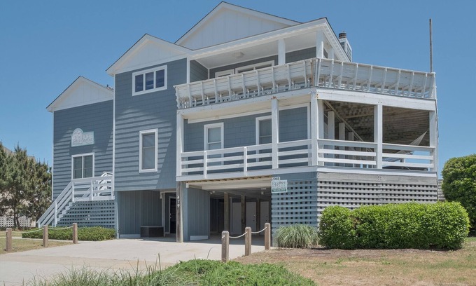 Spindrift House | Beautiful Oceanfront in the Heart of Duck with Spectacular Views