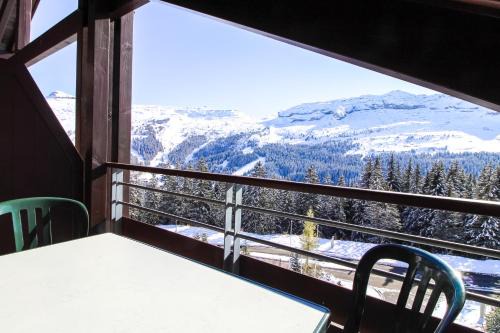 Flaine Apartment | Beautiful one-bedroom apartment with fireplace and stunning views