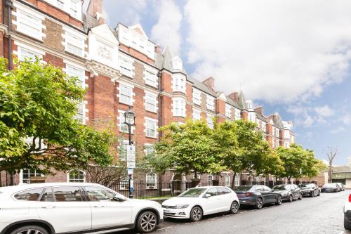 St. Johns Wood Apartment | Beautiful One bedroom Flat in Scott Ellis Gardens