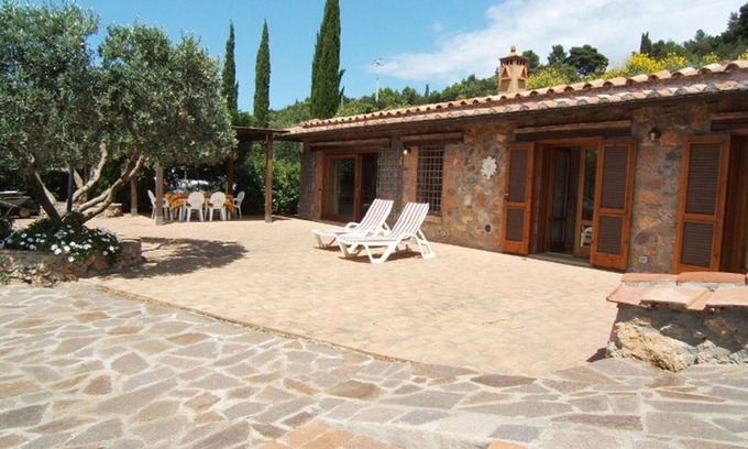 Monte Argentario Villa | Beautiful private villa with WIFI, A/C, TV, patio, pets allowed, panoramic view and parking