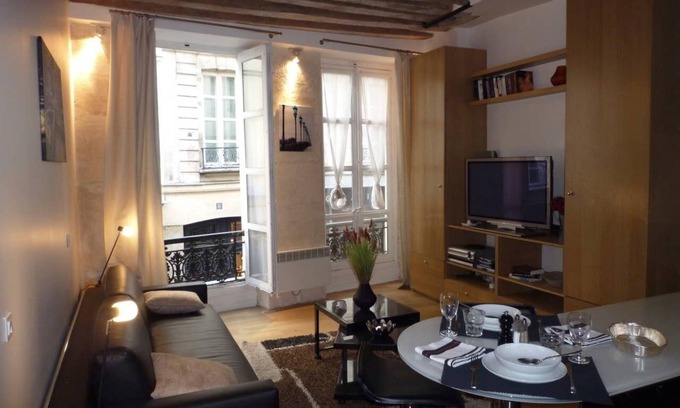 Odeon Apartment | Beautiful Paris St Germain des Près